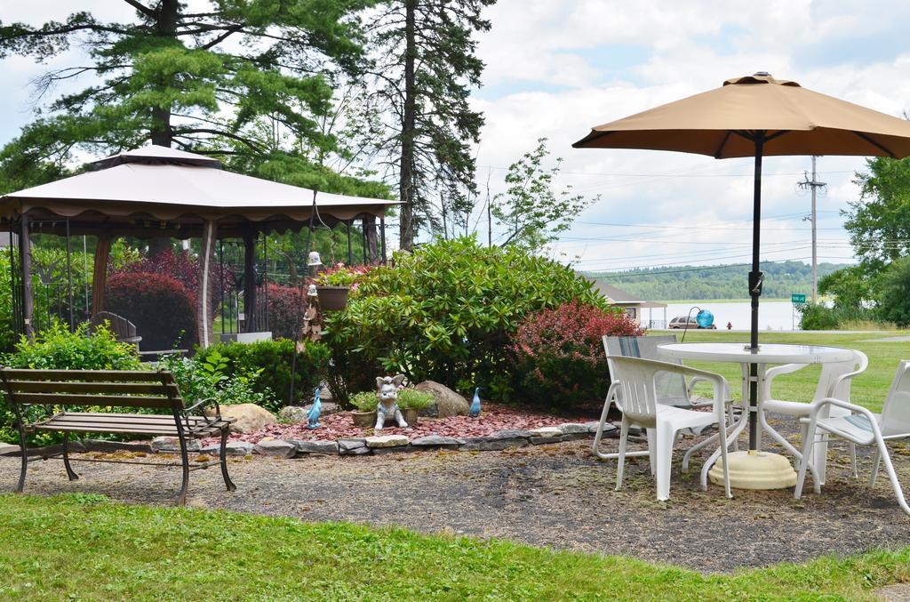Chamber Lane Motel Round Lake Extérieur photo