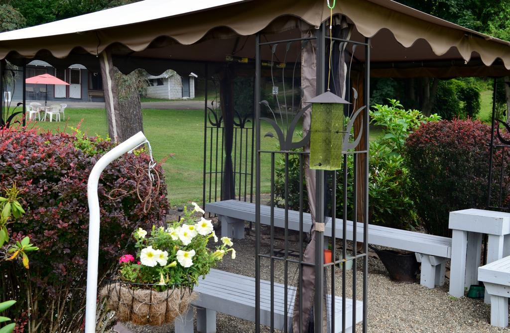 Chamber Lane Motel Round Lake Extérieur photo