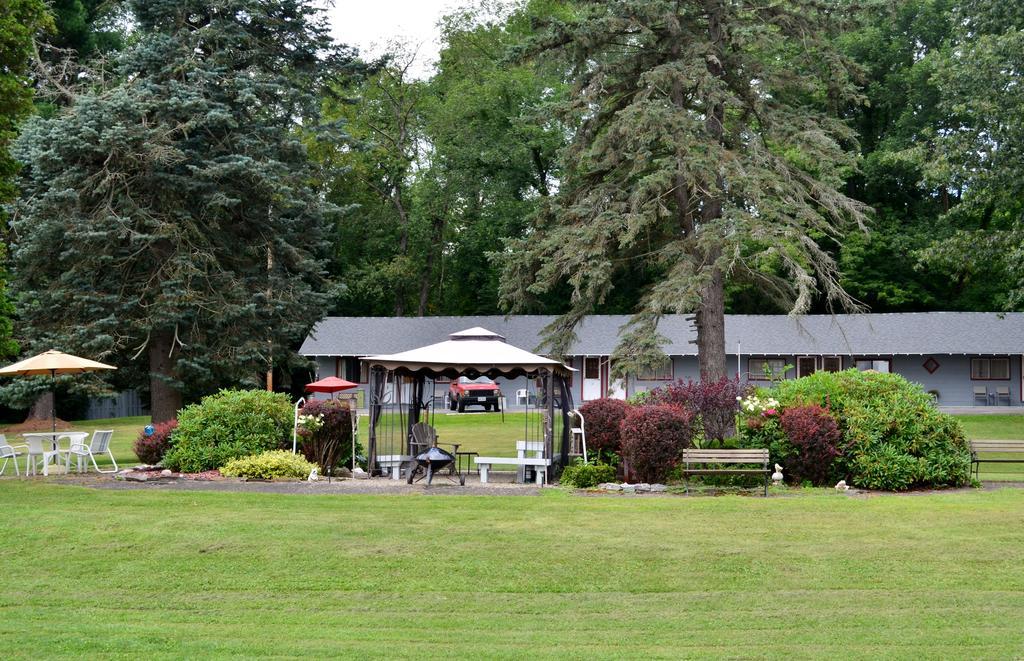 Chamber Lane Motel Round Lake Extérieur photo