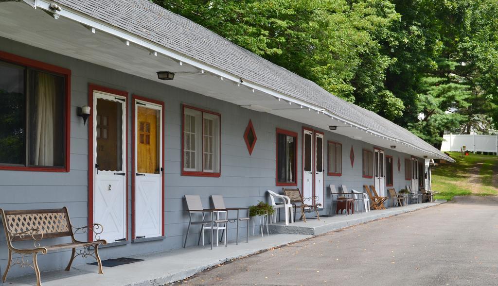 Chamber Lane Motel Round Lake Extérieur photo